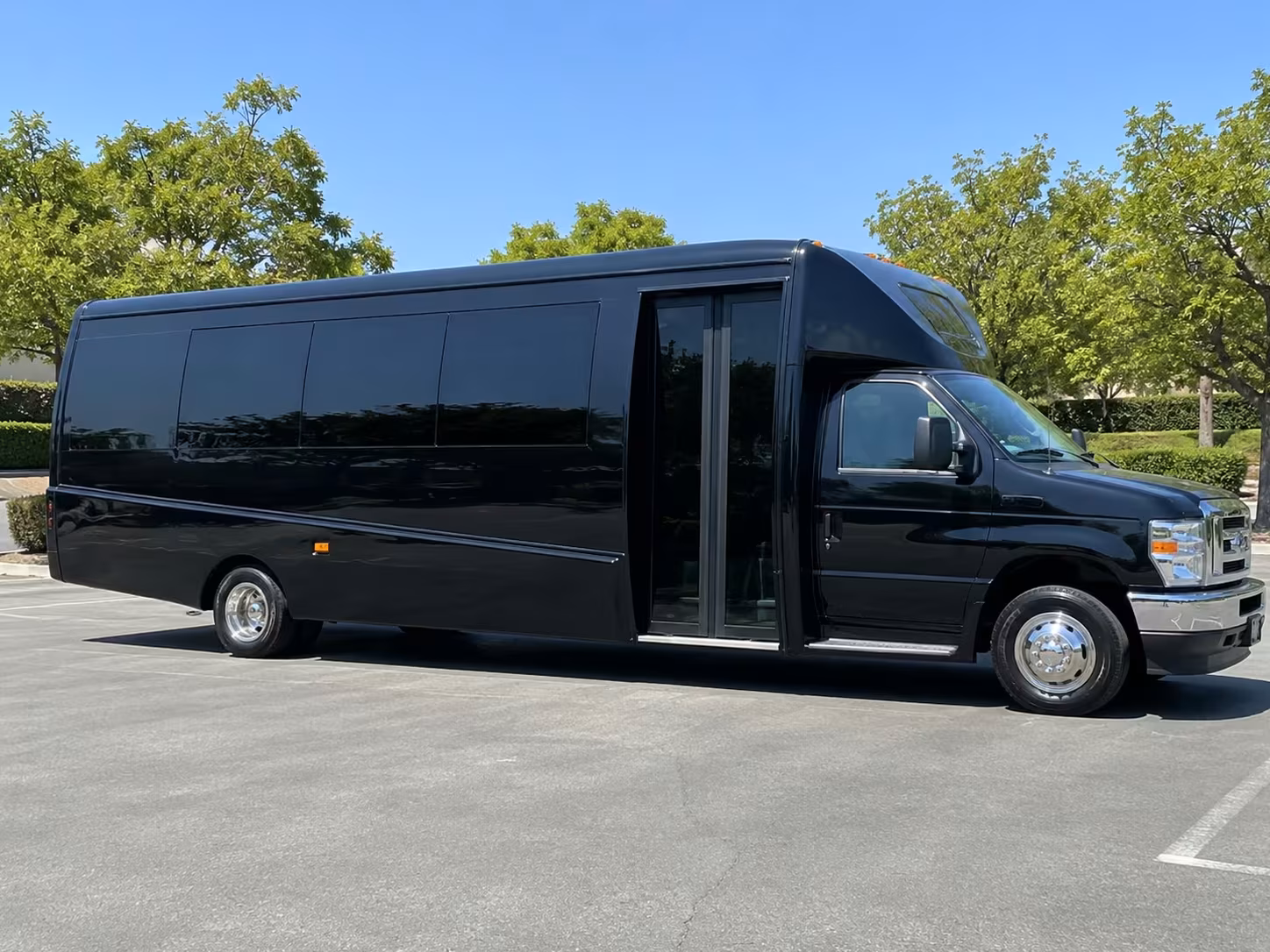 15 passenger minibus