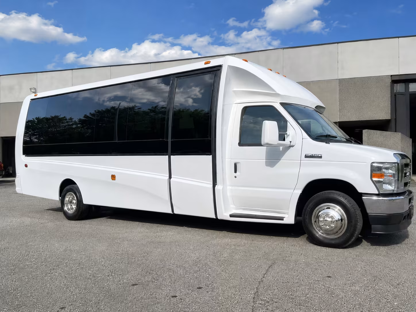 concord wedding minibus and charter bus sizes by guest count