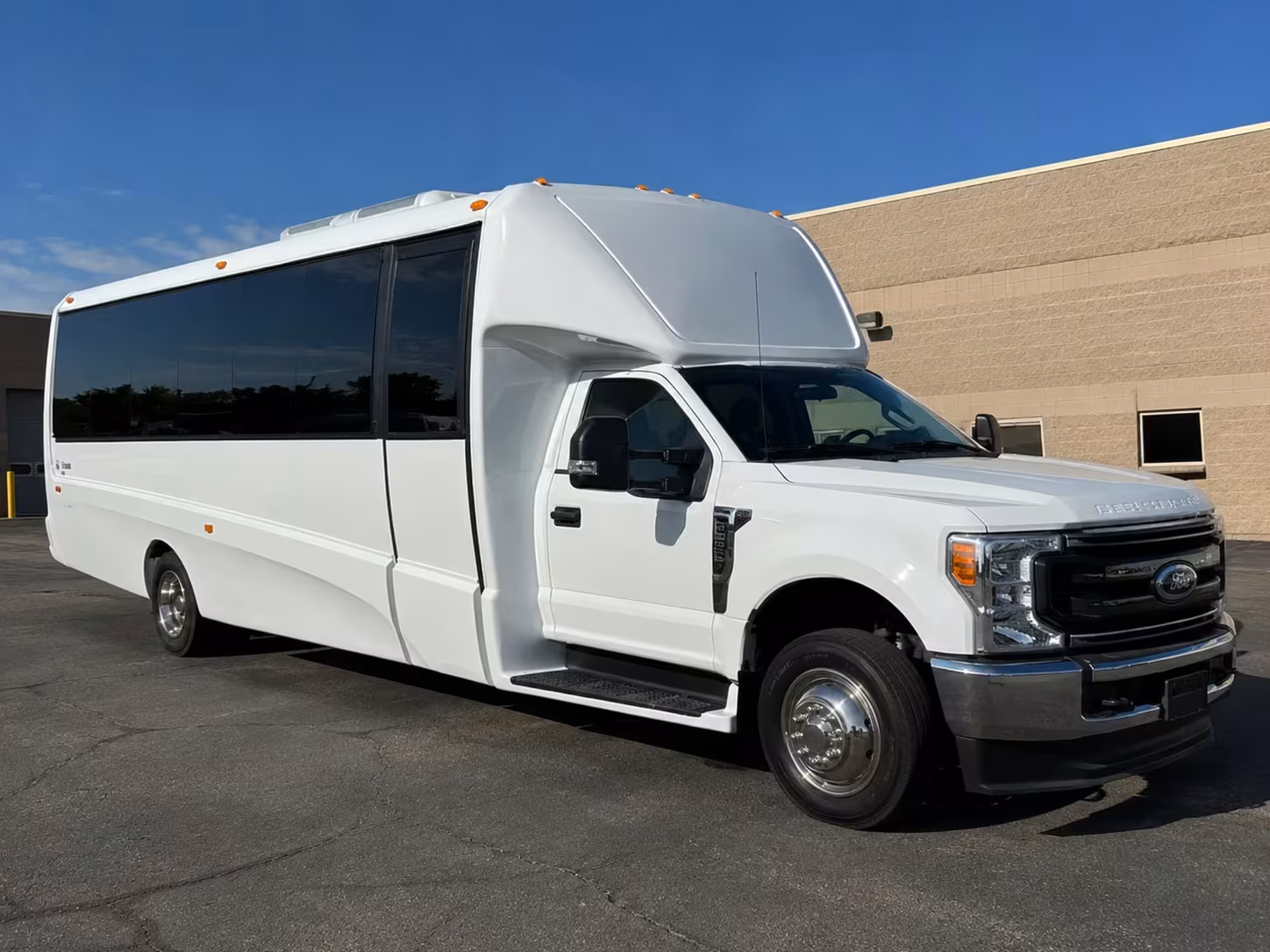 minibus rentals and charter buses for concord prom groups